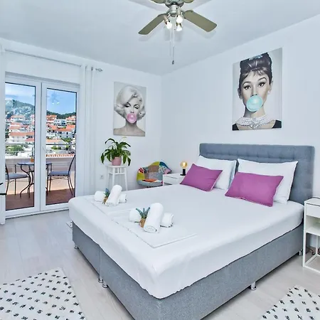 Apartments And Rooms Marija Hvar Town Exterior photo