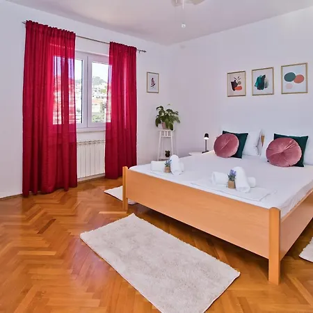 Apartments And Rooms Marija Hvar Town Exterior photo